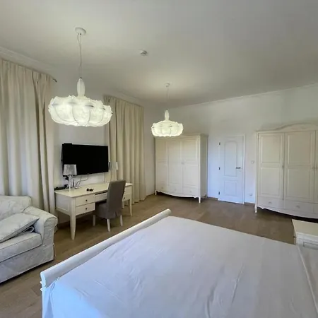 Olympia Villa *