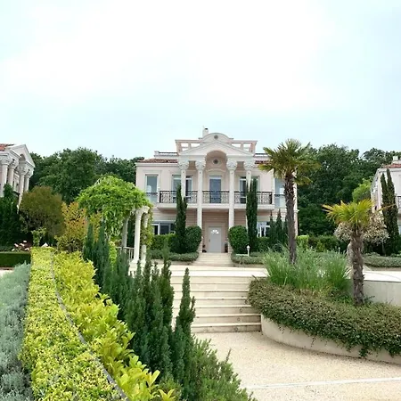 Olympia Villa
