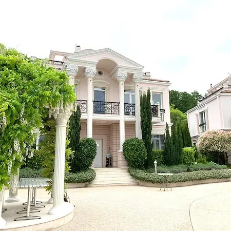 Olympia Villa
