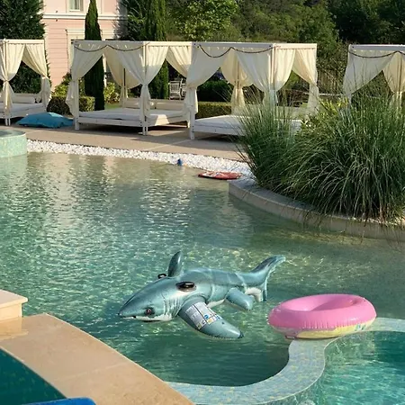 Villa Olympia *